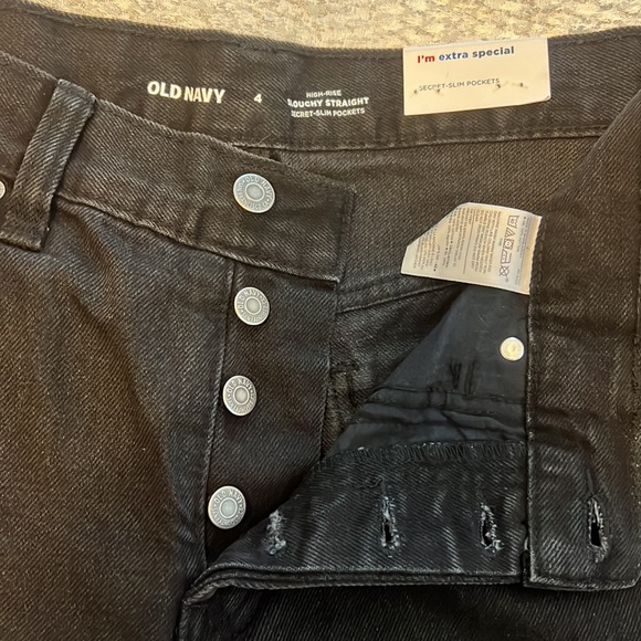 Old Navy High-Rise Jeans - Picture 3 of 6